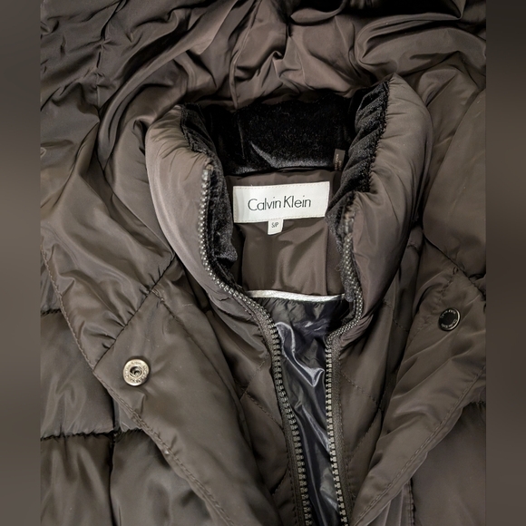Calvin Klein down filled winter jacket - Picture 7 of 10
